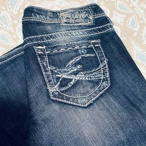 *Like New* Silver Brand Flare Jeans
